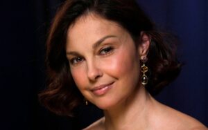 Ashley Judd’s 'puffy' appearance sparked a viral media frenzy. But, the actress writes, the conversation is really a misogynistic assault on all women. Photo by Richard Drew